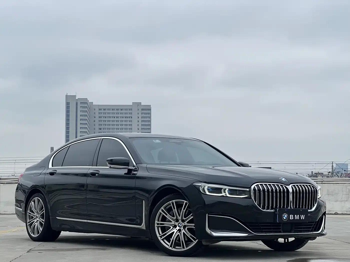 2022 BMW 7 Series 740Li xDrive Executive Luxury Package — миниатюра 3