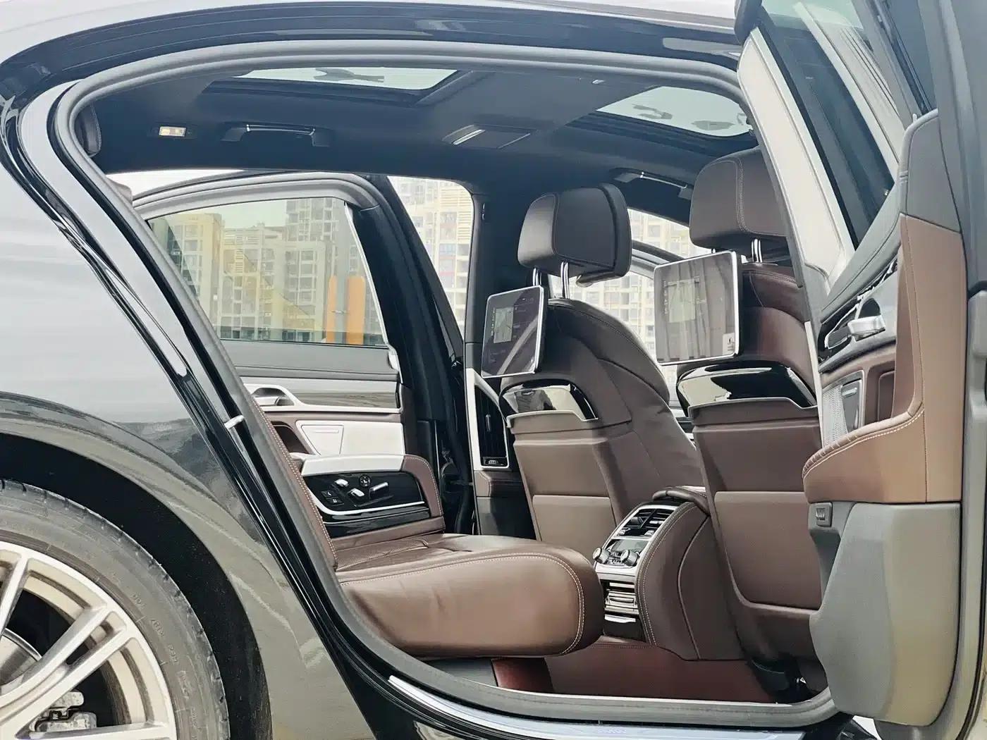 2022 BMW 7 Series 740Li xDrive Executive Luxury Package — миниатюра 7