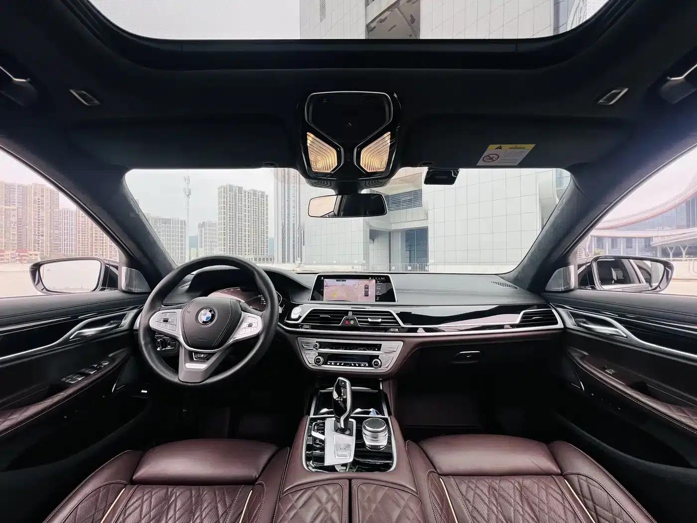2022 BMW 7 Series 740Li xDrive Executive Luxury Package — миниатюра 8