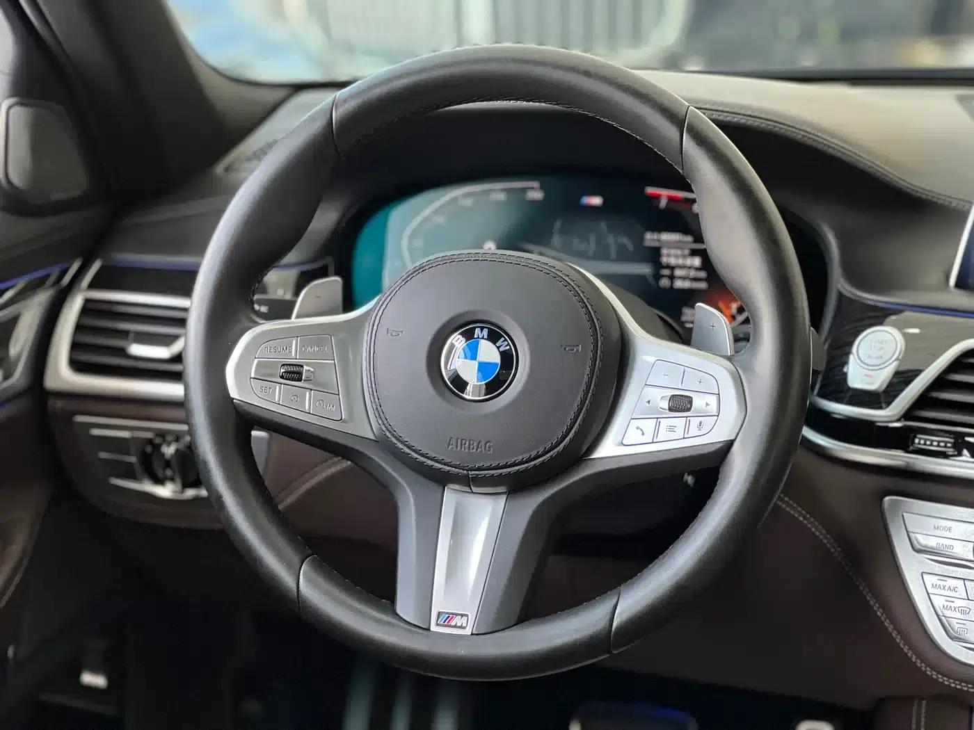 2019 BMW 7 Series 740Li Leading Edition M Sport Package — миниатюра 7