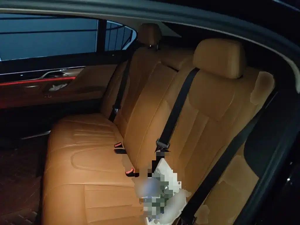 2016 BMW 7 Series 730Li Leading Edition — миниатюра 14
