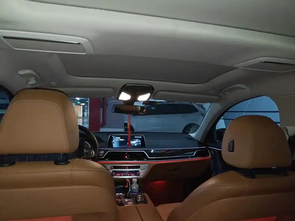 2016 BMW 7 Series 730Li Leading Edition — миниатюра 15