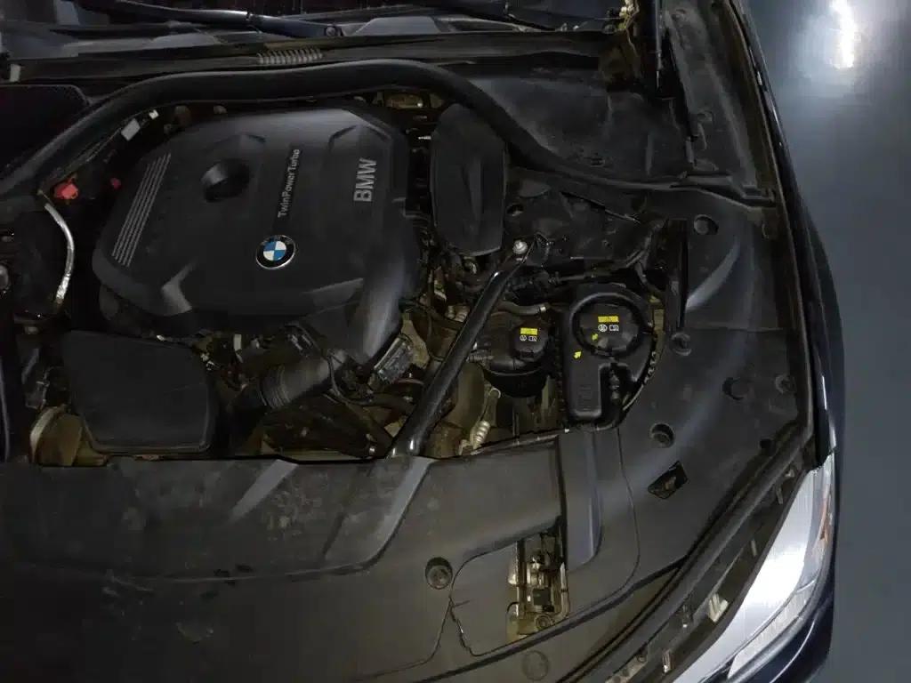 2016 BMW 7 Series 730Li Leading Edition — миниатюра 24