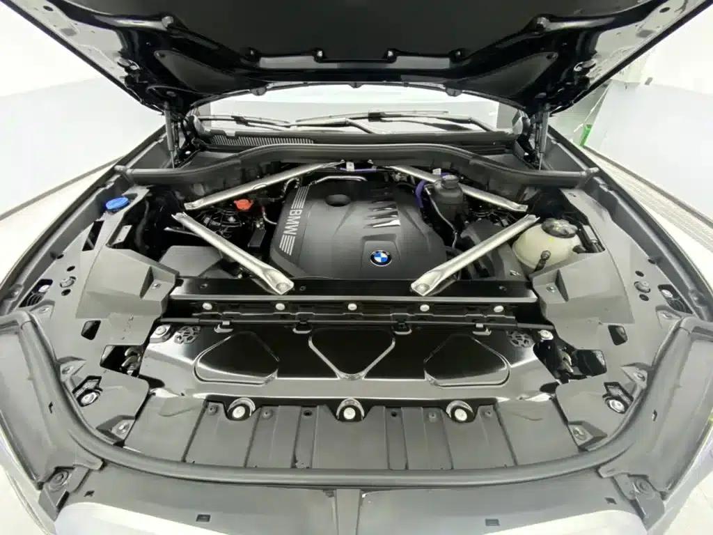 BMW X5 2025 xDrive 40Li M Sport Shadow Edition — миниатюра 12