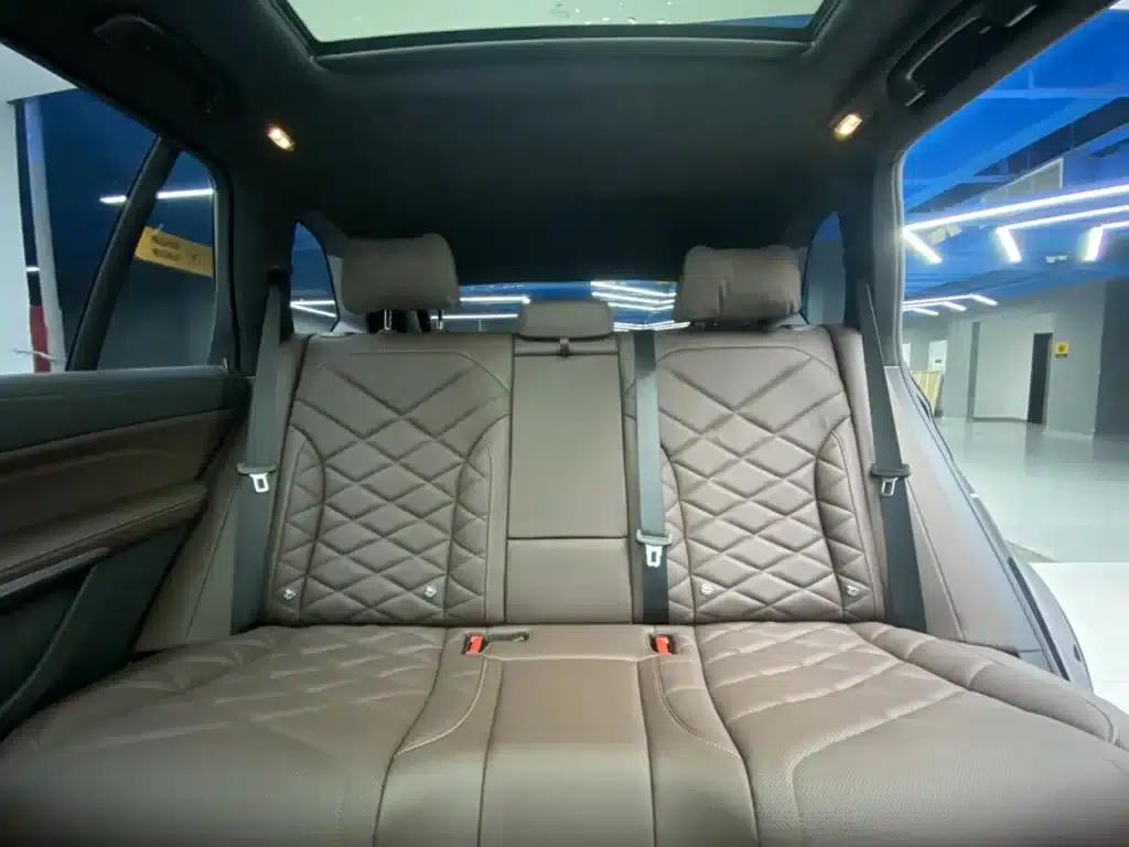 BMW X5 2025 xDrive 40Li M Sport Shadow Edition — миниатюра 30