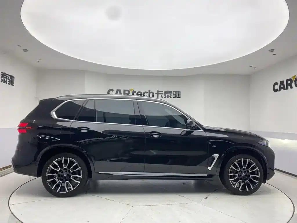 BMW X5 2025 xDrive 40Li M Sport Shadow Edition — миниатюра 4