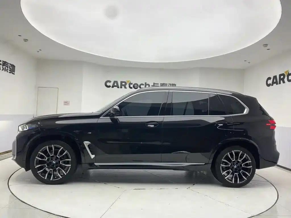 BMW X5 2025 xDrive 40Li M Sport Shadow Edition — миниатюра 8