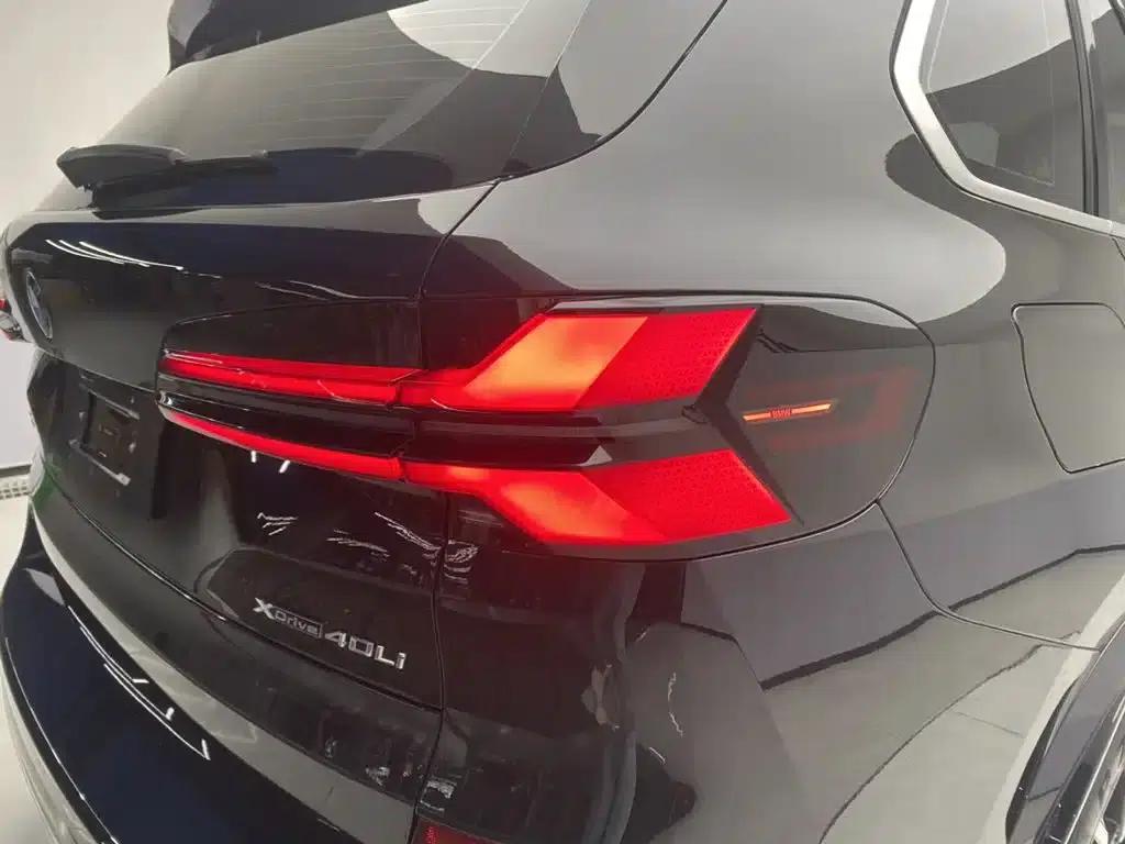 BMW X5 2025 xDrive 40Li M Sport Shadow Edition — миниатюра 10