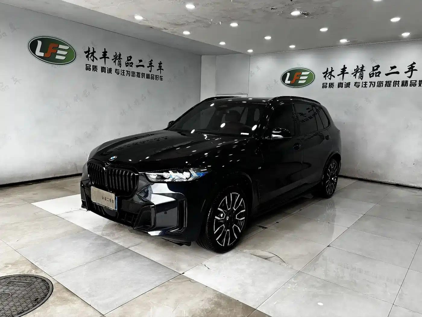 BMW X5 2025 xDrive 40Li M Sport Shadow Edition — миниатюра 1