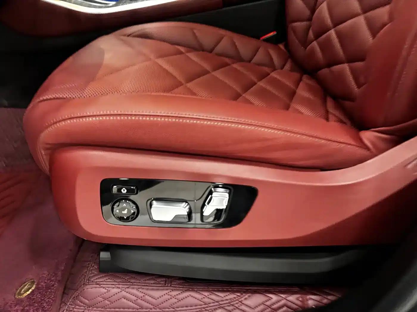 BMW X5 2025 xDrive 40Li M Sport Shadow Edition — миниатюра 13