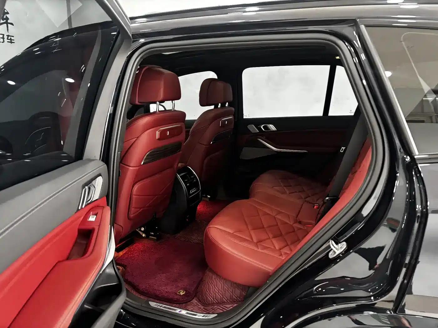 BMW X5 2025 xDrive 40Li M Sport Shadow Edition — миниатюра 24