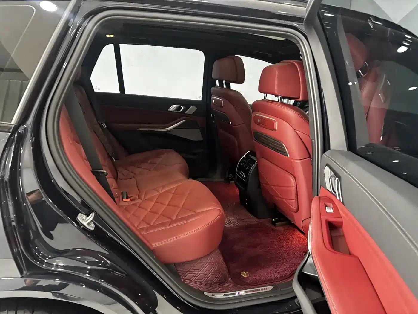 BMW X5 2025 xDrive 40Li M Sport Shadow Edition — миниатюра 26