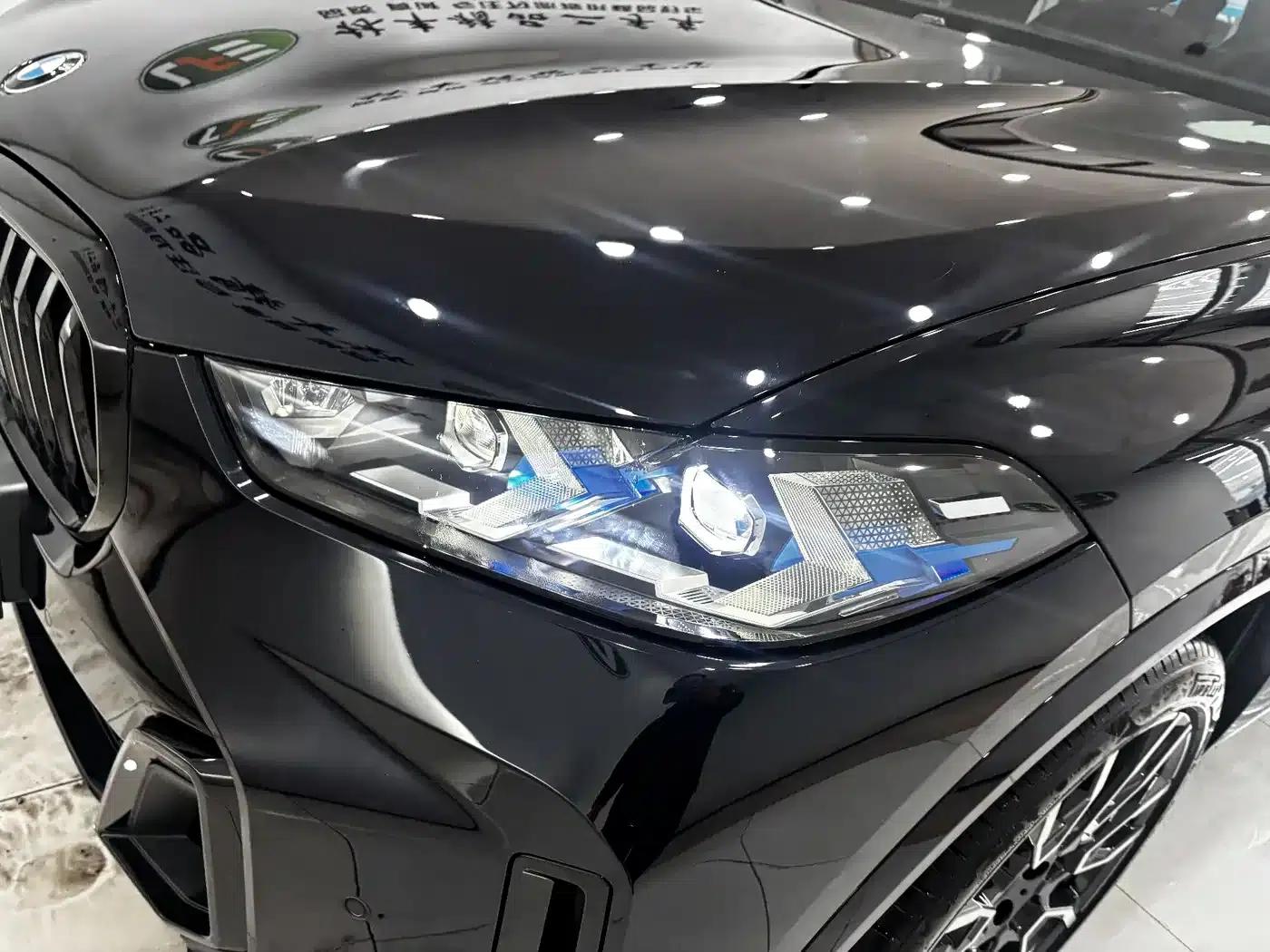 BMW X5 2025 xDrive 40Li M Sport Shadow Edition — миниатюра 8