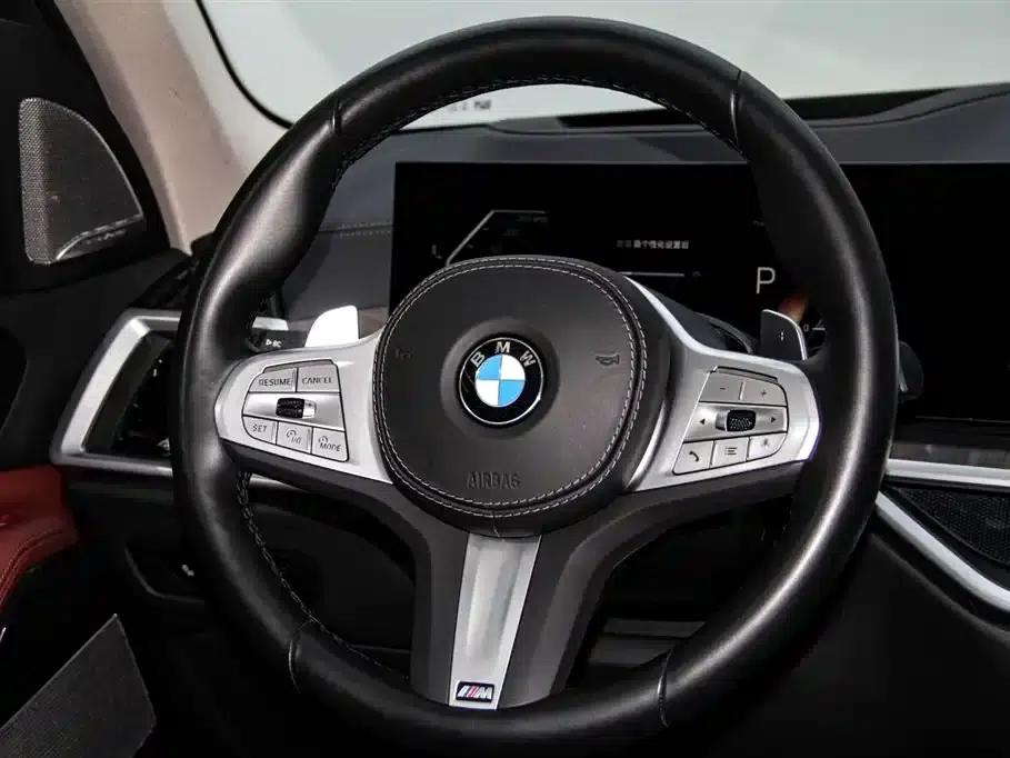 BMW X5 2023 xDrive 30Li M Sport Shadow Edition — миниатюра 11