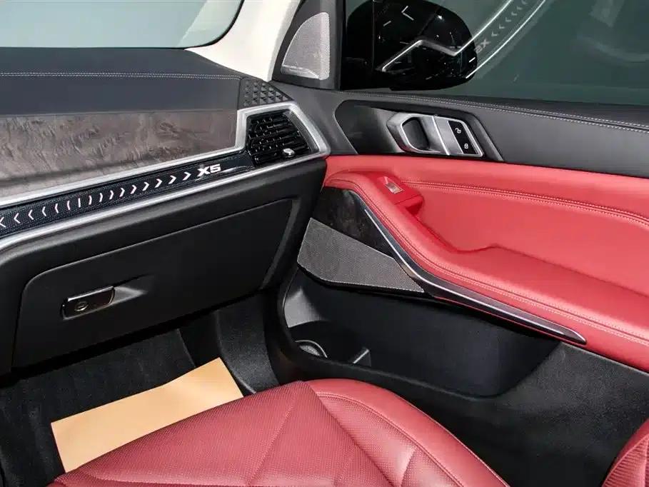 BMW X5 2023 xDrive 30Li M Sport Shadow Edition — миниатюра 12