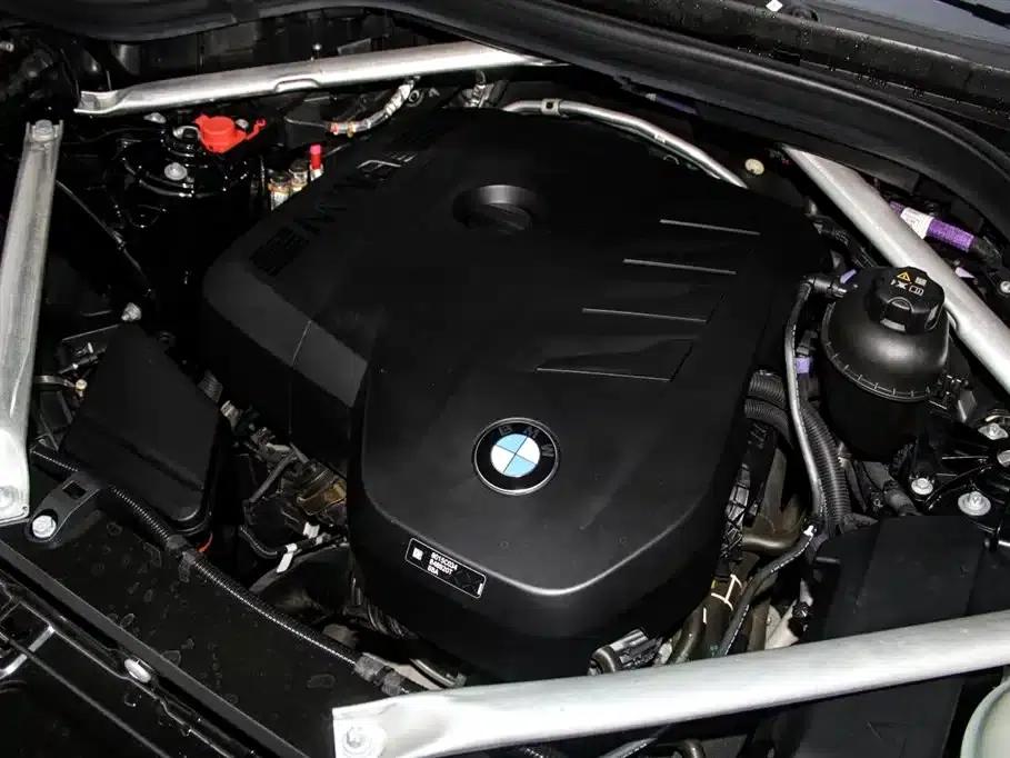 BMW X5 2023 xDrive 30Li M Sport Shadow Edition — миниатюра 27