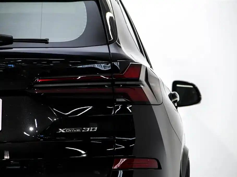 BMW X5 2023 xDrive 30Li M Sport Shadow Edition — миниатюра 30