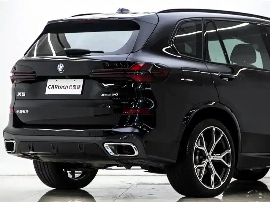 BMW X5 2023 xDrive 30Li M Sport Shadow Edition — миниатюра 34