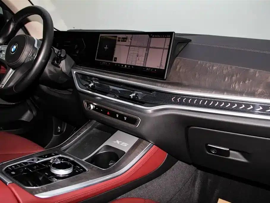 BMW X5 2023 xDrive 30Li M Sport Shadow Edition — миниатюра 6