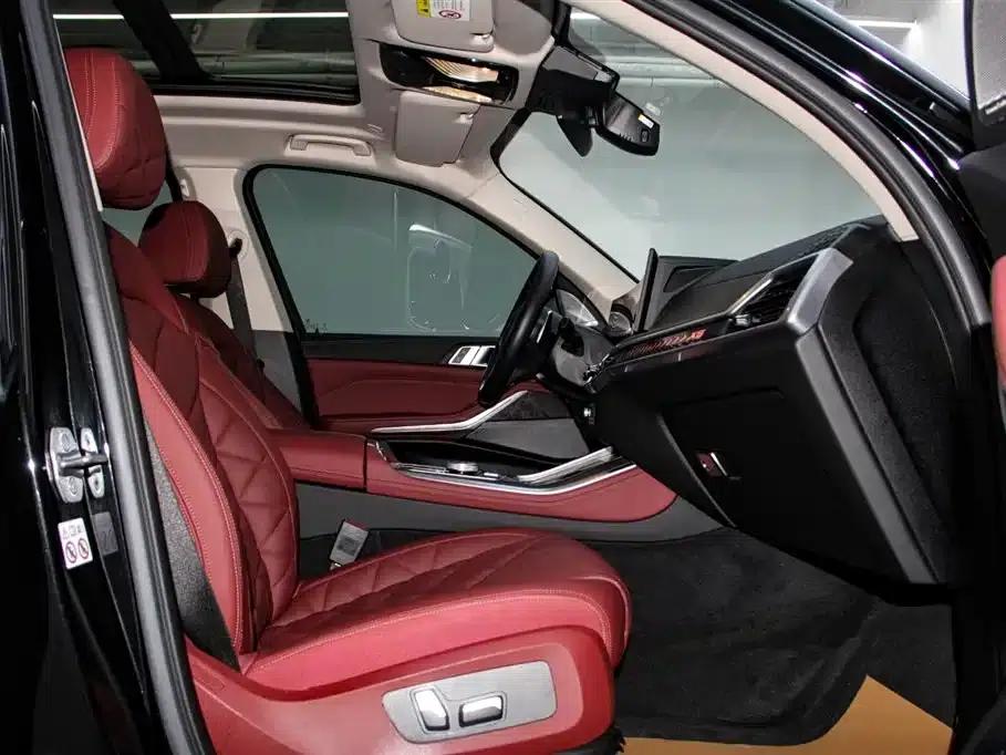 BMW X5 2023 xDrive 30Li M Sport Shadow Edition — миниатюра 10