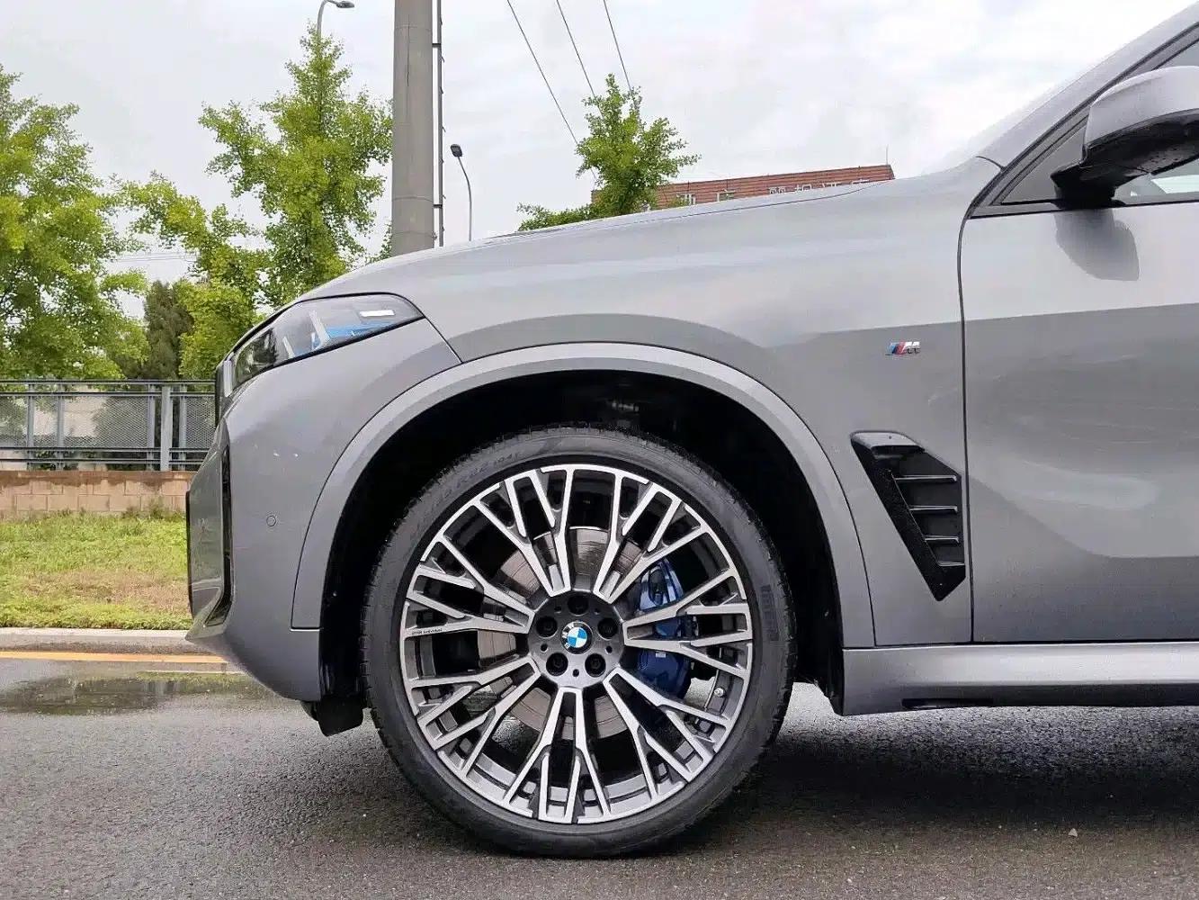 BMW X5 2025 xDrive 40Li M Sport Shadow Edition — миниатюра 6