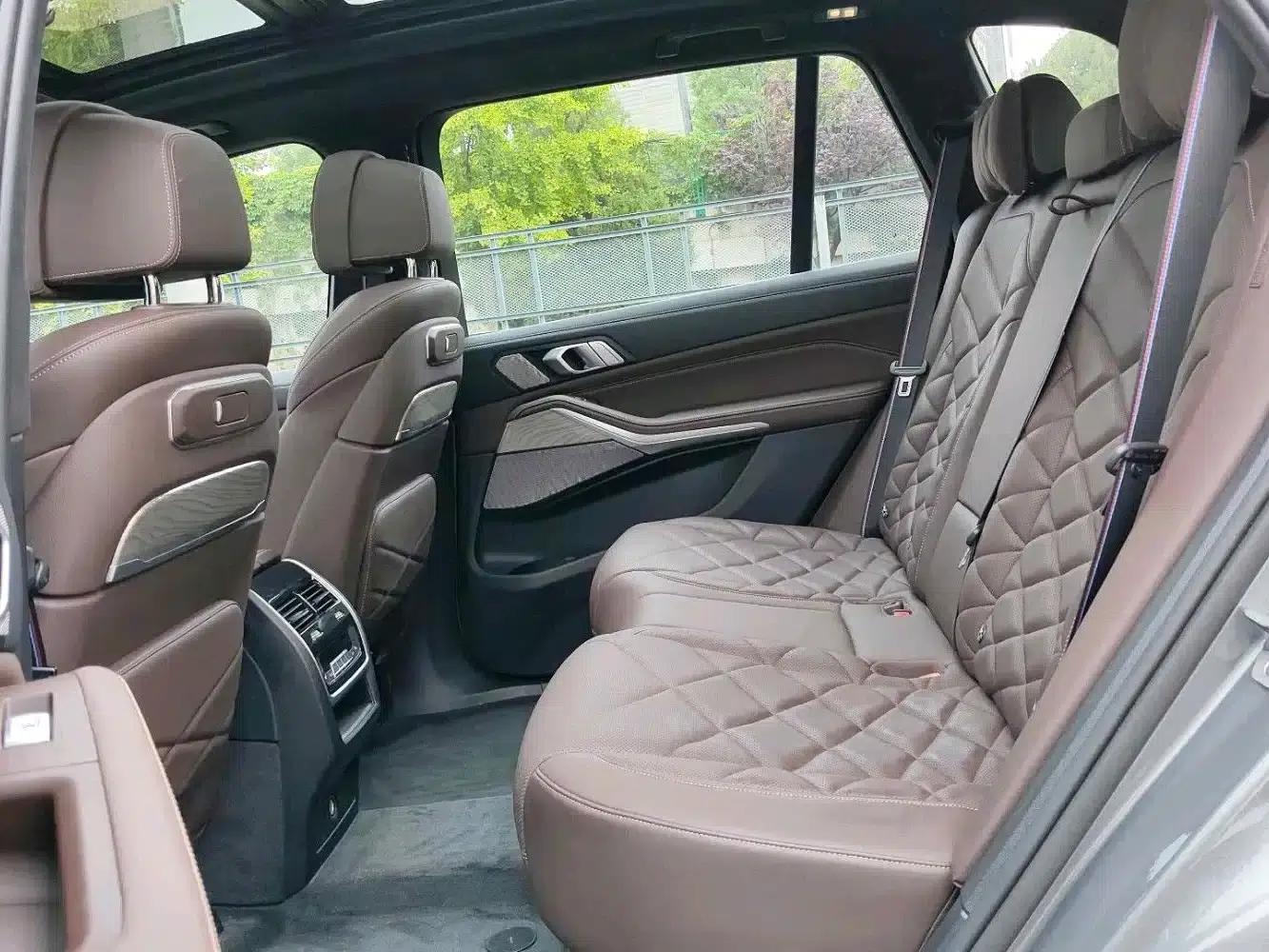 BMW X5 2025 xDrive 40Li M Sport Shadow Edition — миниатюра 10
