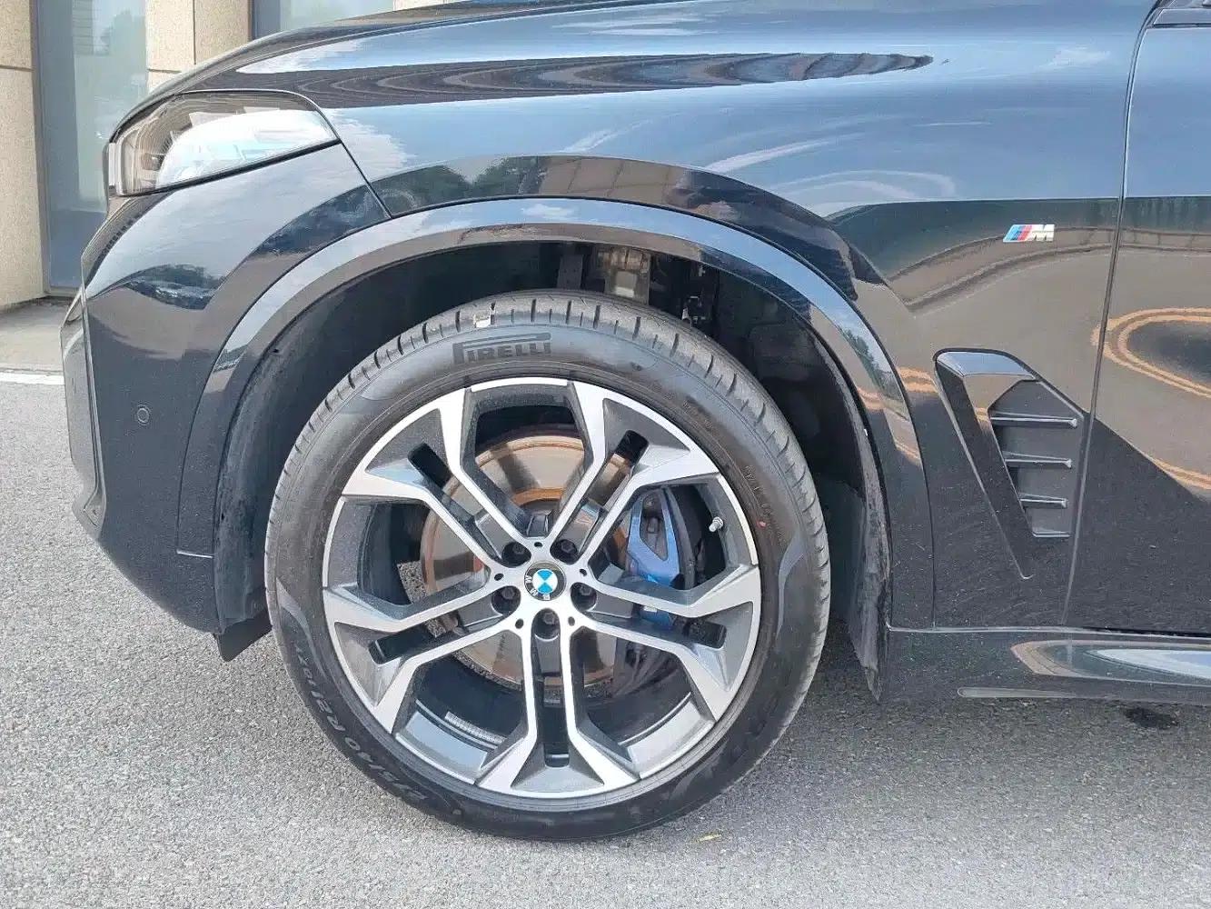 BMW X5 2025 xDrive 40Li M Sport Shadow Edition — миниатюра 6