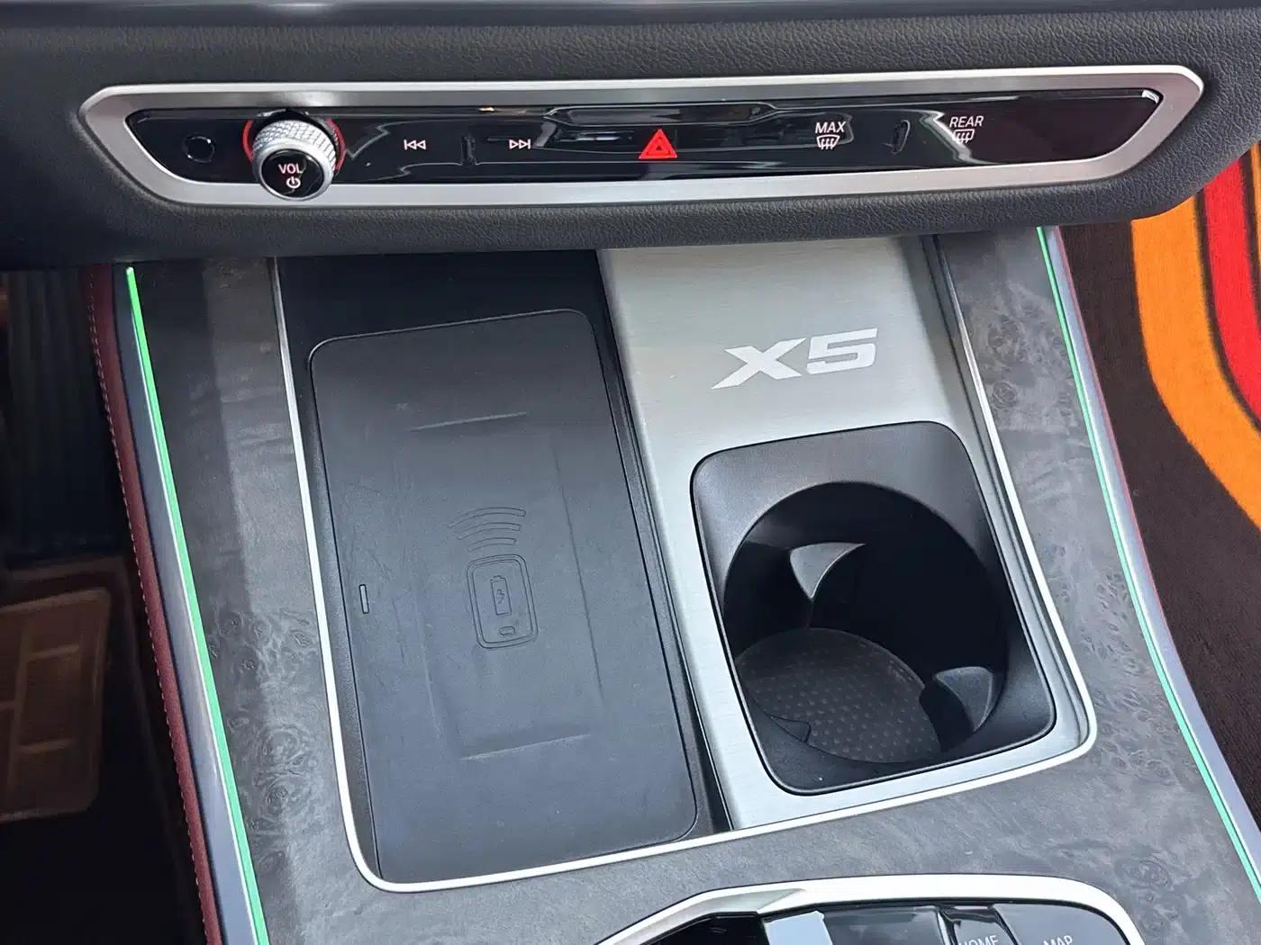 BMW X5 2023 xDrive 30Li M Sport Shadow Edition — миниатюра 10