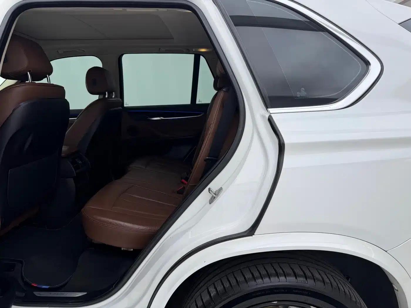 BMW X5 (Imported) 2014 xDrive35i Leading Edition — миниатюра 9