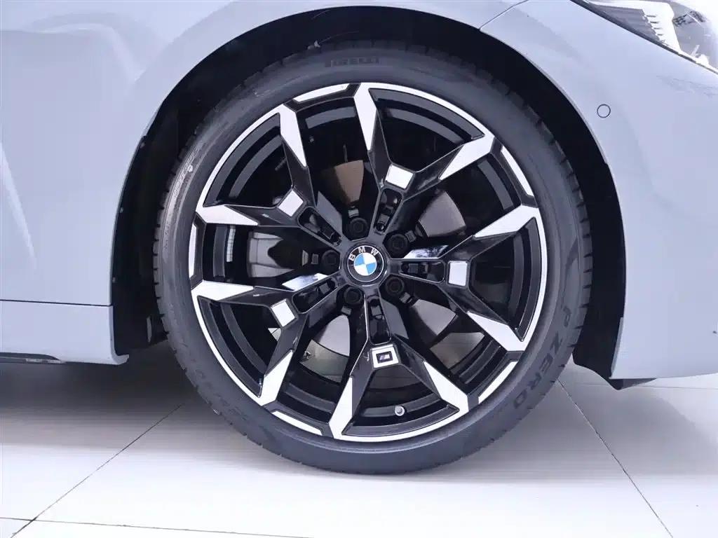 2024 BMW 4 Series 430i M Sport Shadow Edition — миниатюра 6