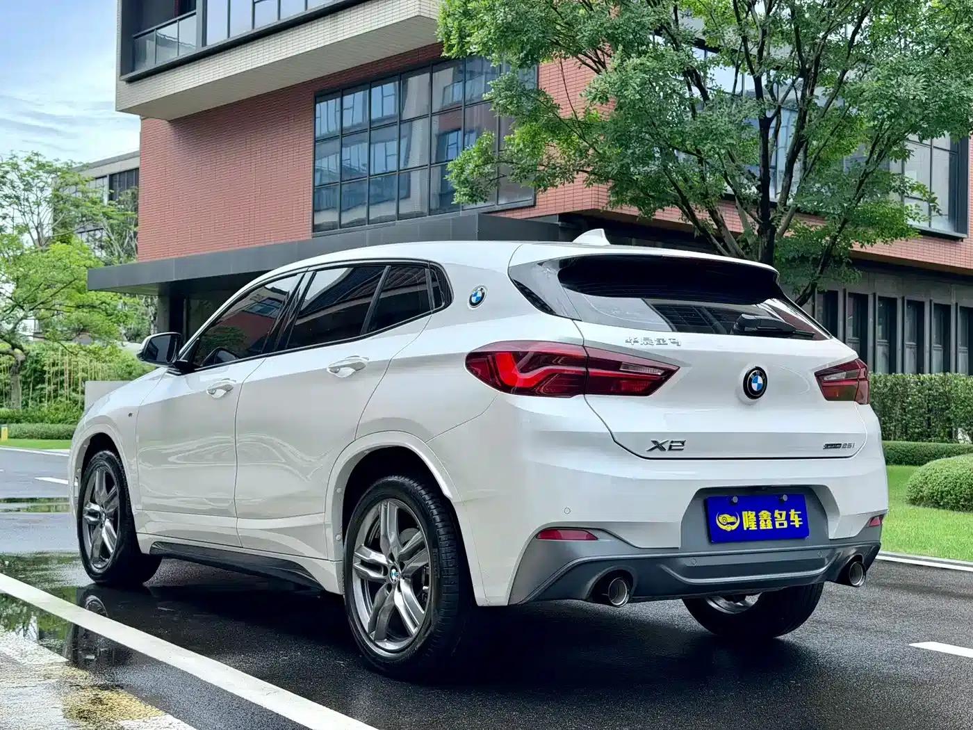 BMW X2 2023 sDrive25i M Sport Shadow Edition — миниатюра 5