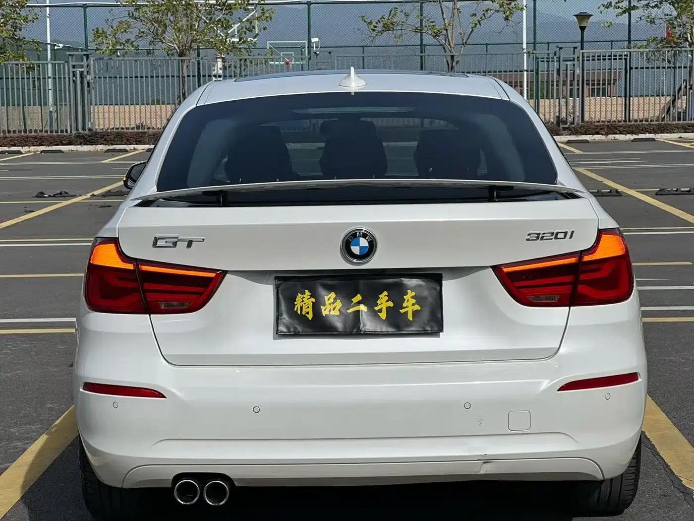 BMW 3 Series GT 2018 320i Fashion Edition — миниатюра 5