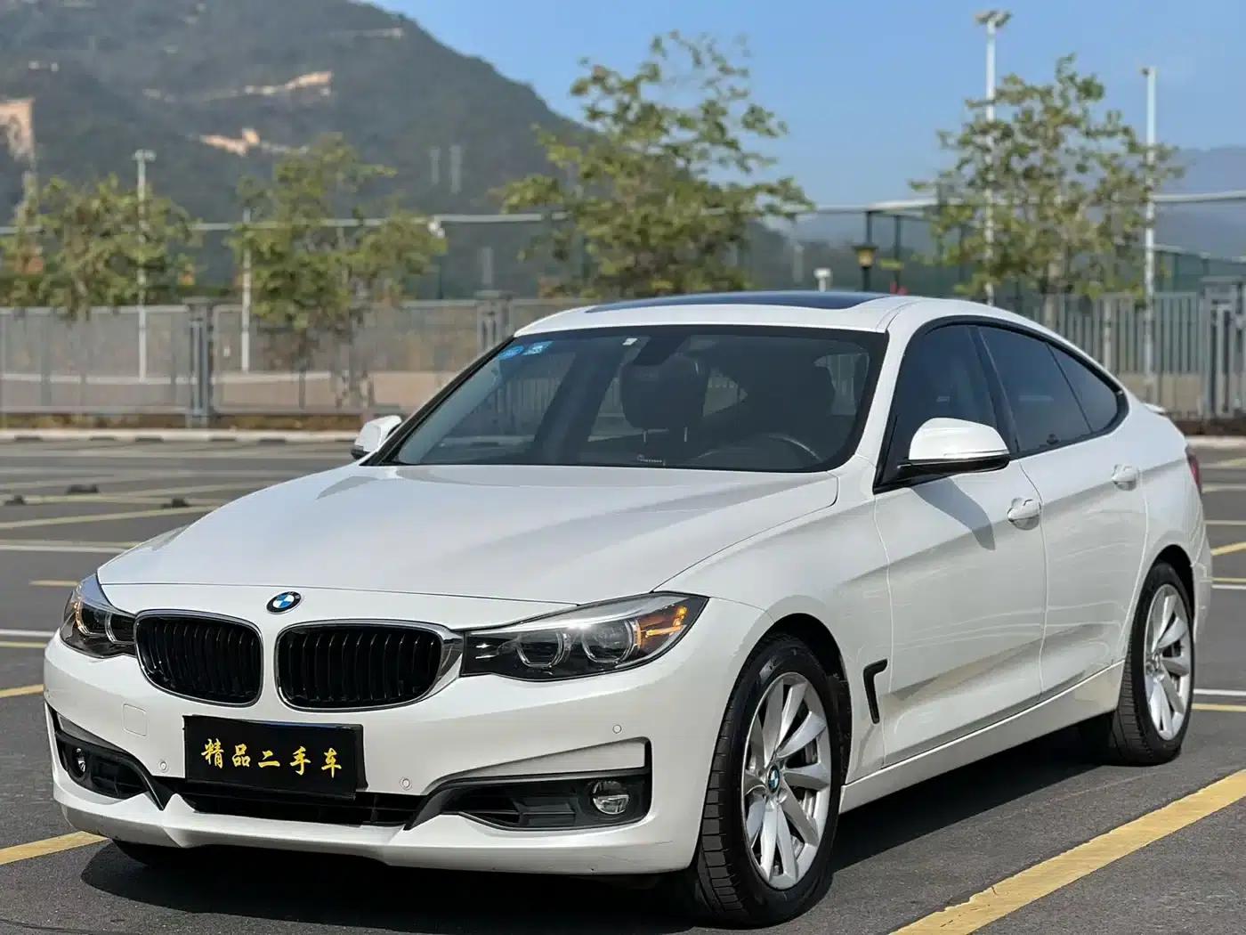 BMW 3 Series GT 2018 320i Fashion Edition — миниатюра 10