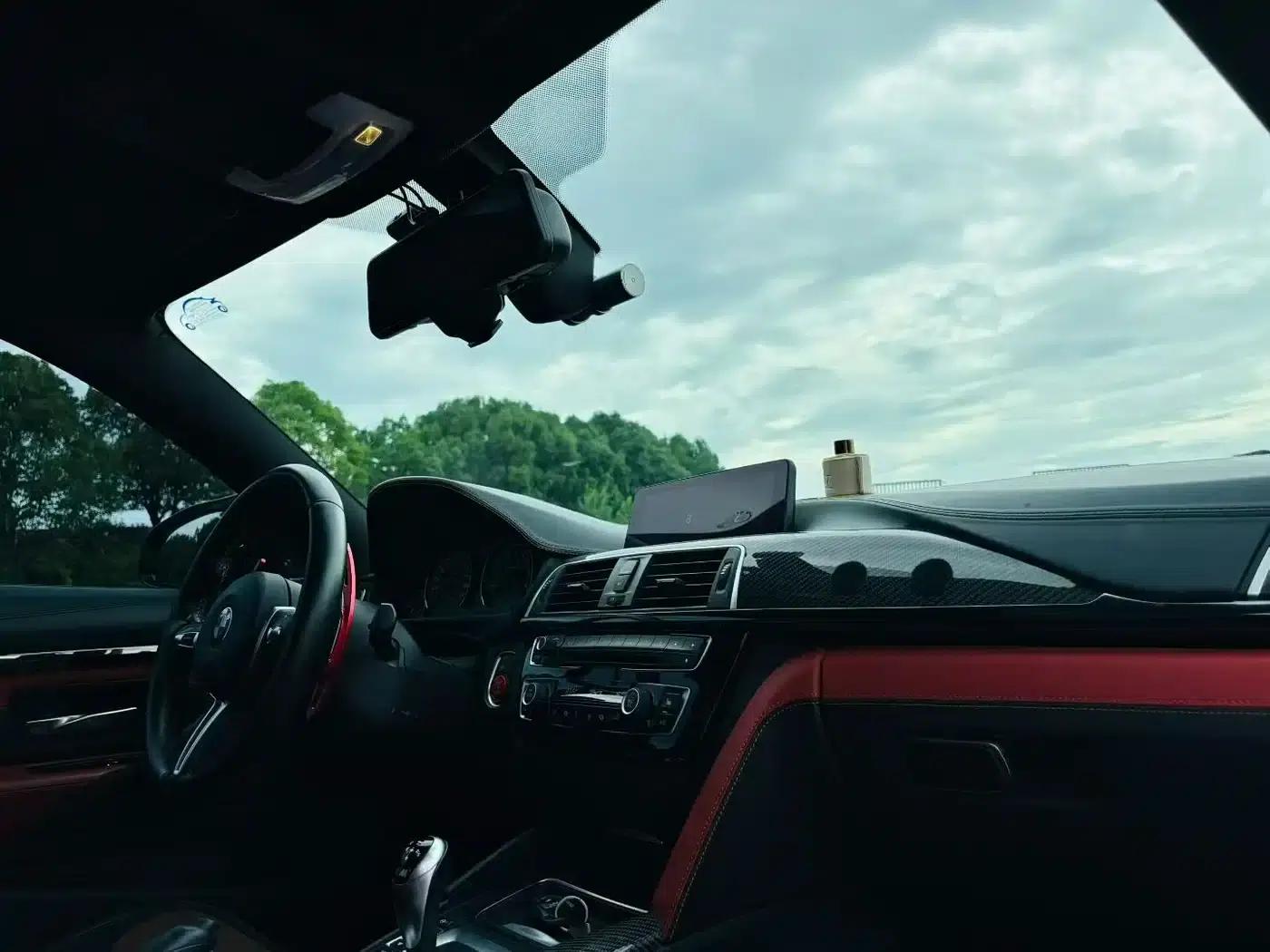 2019 BMW M4 M4 Coupe Racing Edition — миниатюра 9