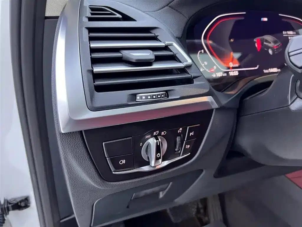 2022 BMW X4 xDrive 25i M Sport Package — миниатюра 16