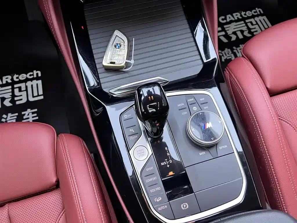 2022 BMW X4 xDrive 25i M Sport Package — миниатюра 25