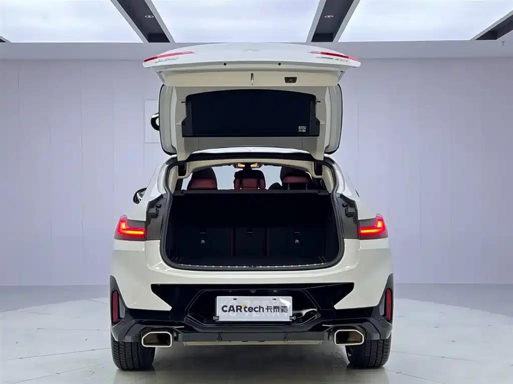 2022 BMW X4 xDrive 25i M Sport Package — миниатюра 9