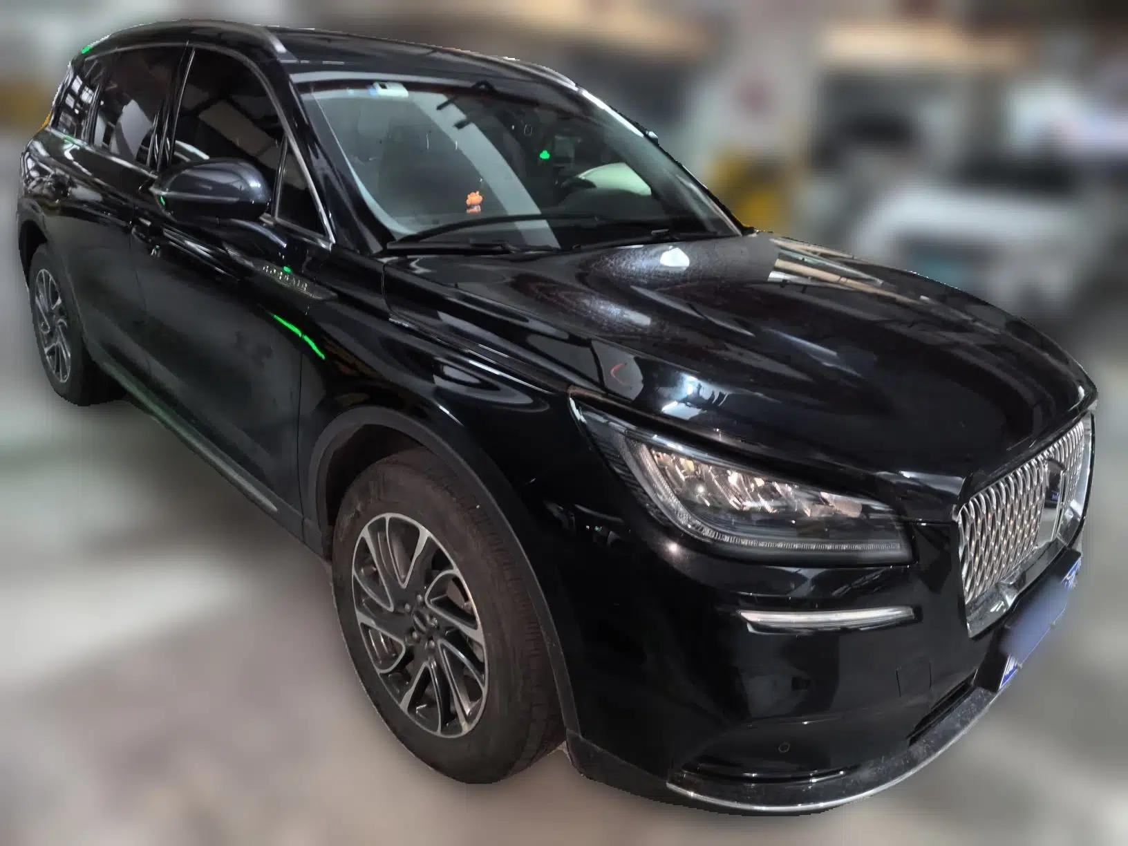Lincoln Corsair 2022 2.0T Two-Wheel Drive Deluxe Edition — миниатюра 3