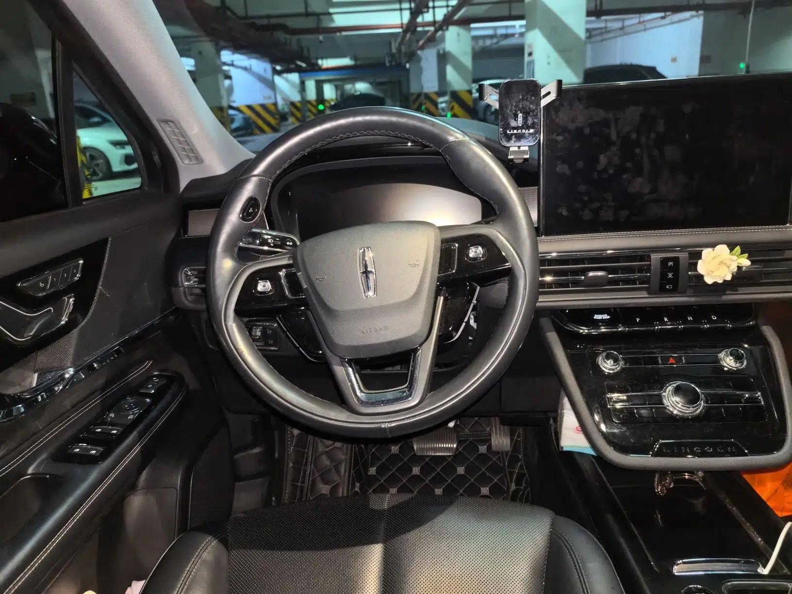 Lincoln Corsair 2022 2.0T Two-Wheel Drive Deluxe Edition — миниатюра 10