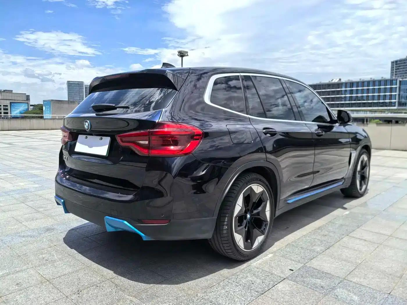 BMW iX3 2021 Leading Edition — миниатюра 6