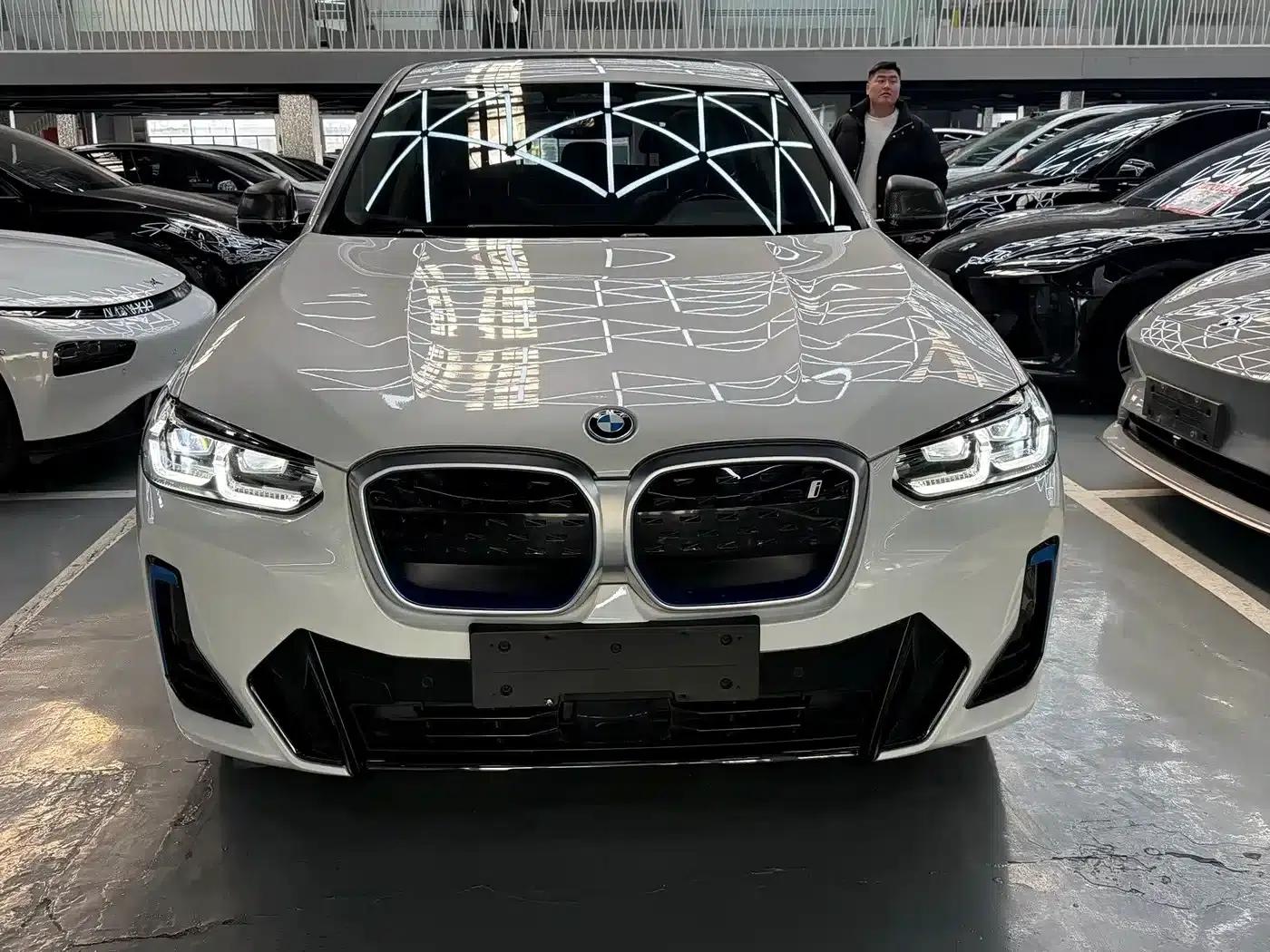 BMW iX3 2022 Leading Edition — миниатюра 2