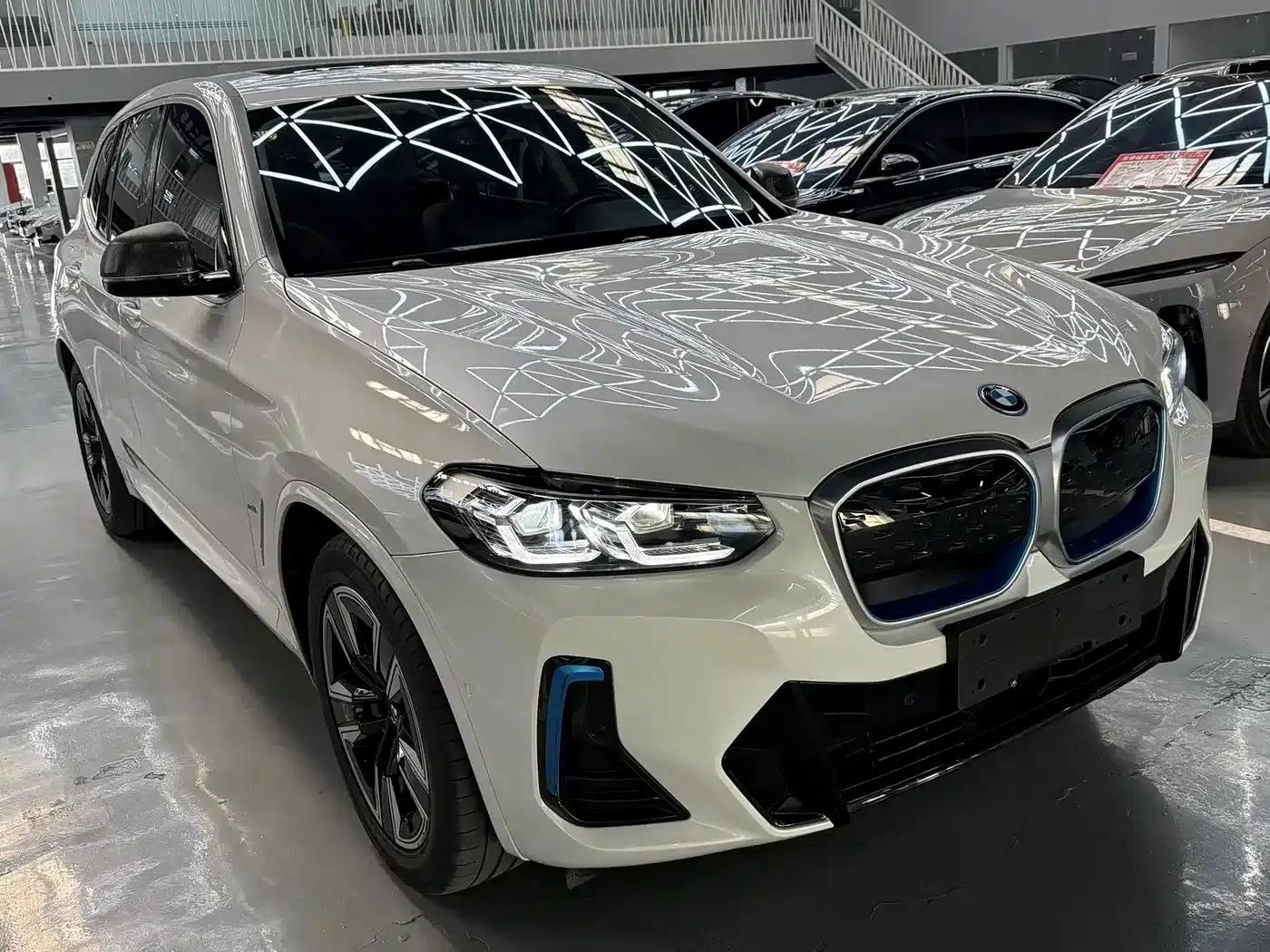 BMW iX3 2022 Leading Edition — миниатюра 3