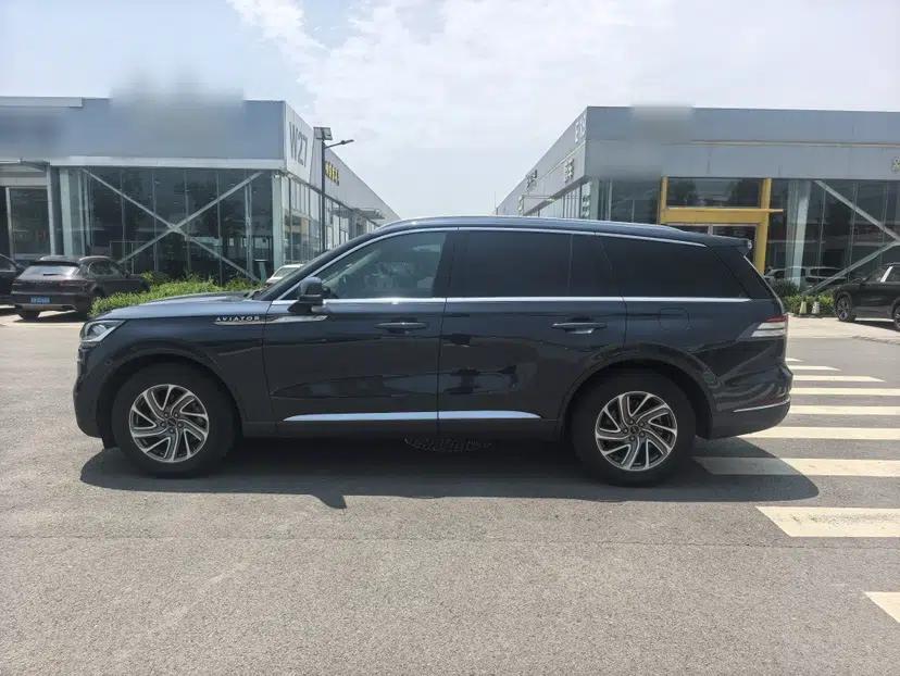 Lincoln Aviator 2020 3.0T V6 Four-Wheel Drive Premium Edition — миниатюра 5