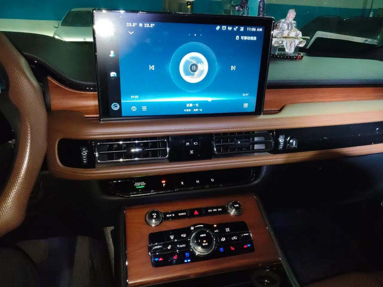Lincoln Aviator 2021 3.0T V6 All-Wheel-Drive Executive Edition — миниатюра 13