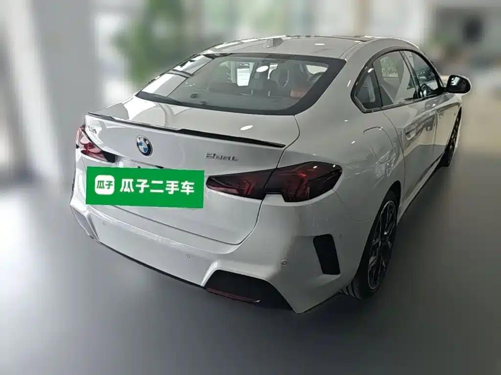 2025 BMW 2 Series 225L M Sport Shadow Edition — миниатюра 12