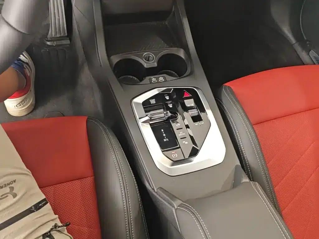 2025 BMW 2 Series 225L M Sport Shadow Edition — миниатюра 21