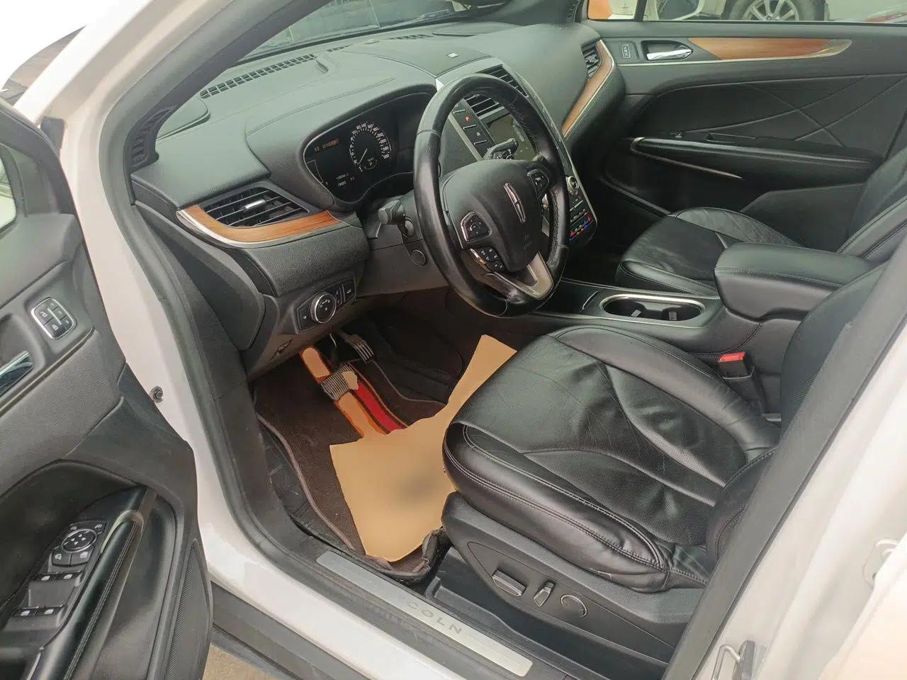 Lincoln MKC 2017 2.0T Four-Wheel Drive Zunya Edition — миниатюра 16