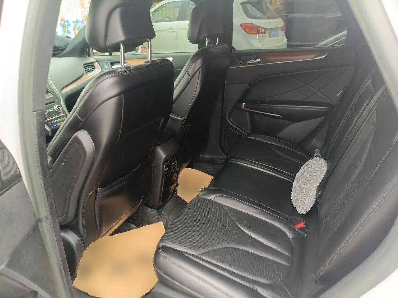 Lincoln MKC 2017 2.0T Four-Wheel Drive Zunya Edition — миниатюра 17