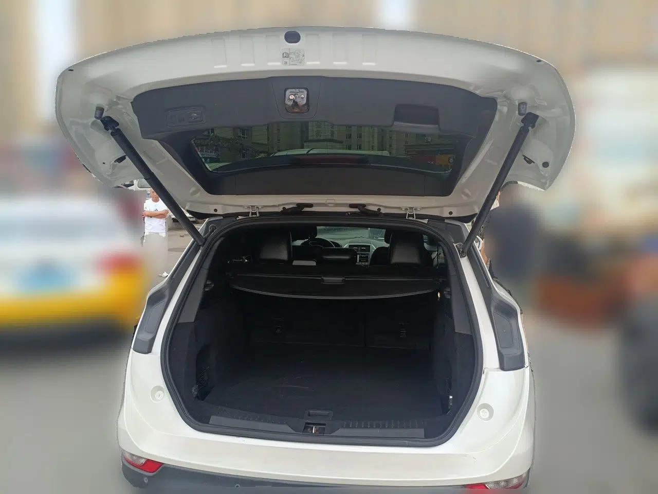 Lincoln MKC 2017 2.0T Four-Wheel Drive Zunya Edition — миниатюра 19