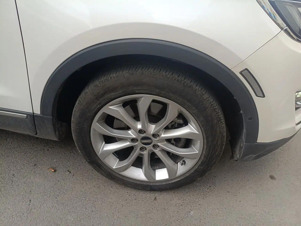 Lincoln MKC 2017 2.0T Four-Wheel Drive Zunya Edition — миниатюра 8